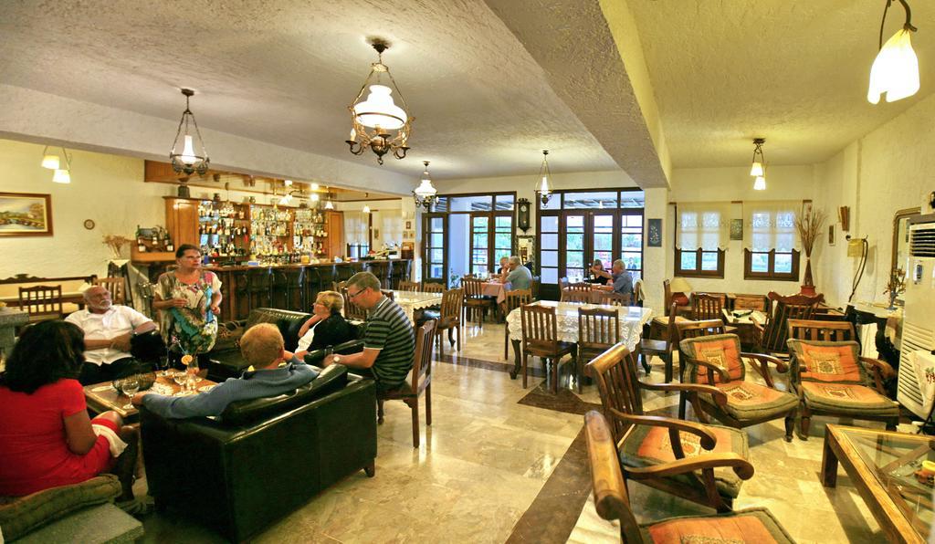 Hotel Pela Скала Калонис Екстериор снимка