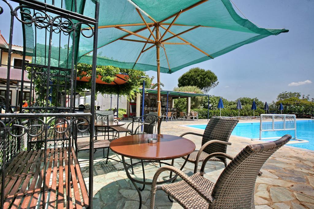 Hotel Pela Скала Калонис Екстериор снимка