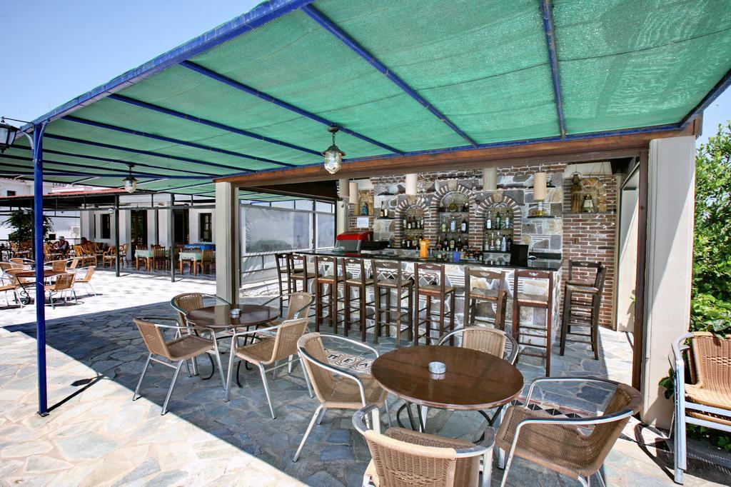 Hotel Pela Скала Калонис Екстериор снимка