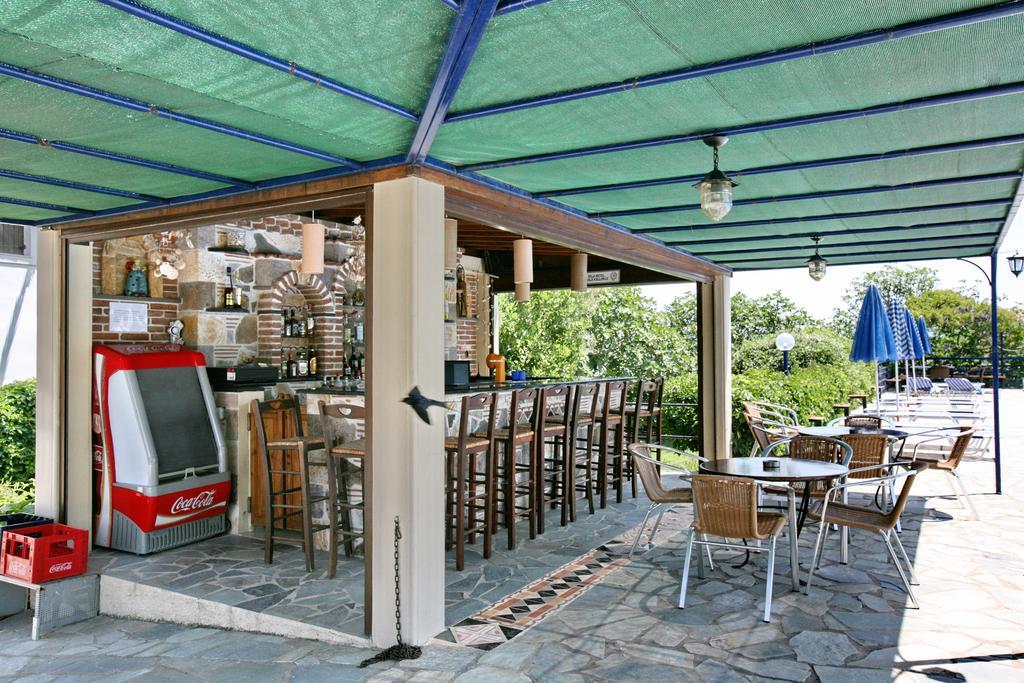 Hotel Pela Скала Калонис Екстериор снимка